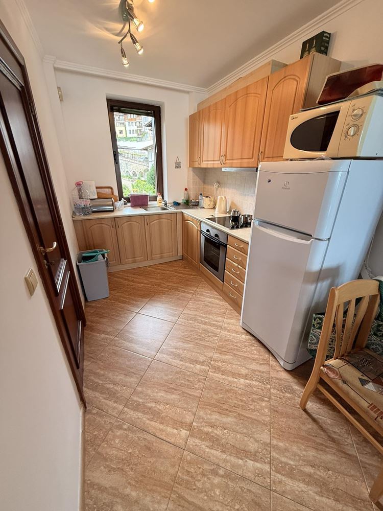 Apartament z dwiema sypialniami na pierwszej linii morza w Sveti Vlas – komfort, przestrzeń i wyjątkowy widok na morze