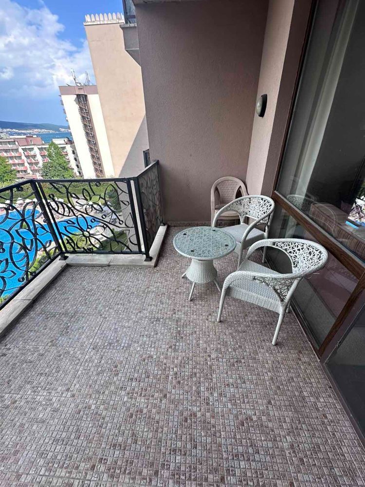 Luksusowy apartament z jedną sypialnią z panoramicznym widokiem na morze w prestiżowym kompleksie w Słonecznym Brzegu