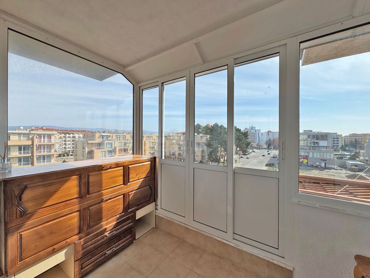 Przytulność i funkcjonalność – mieszkanie z jedną sypialnią w kompleksie w Sunny Beach