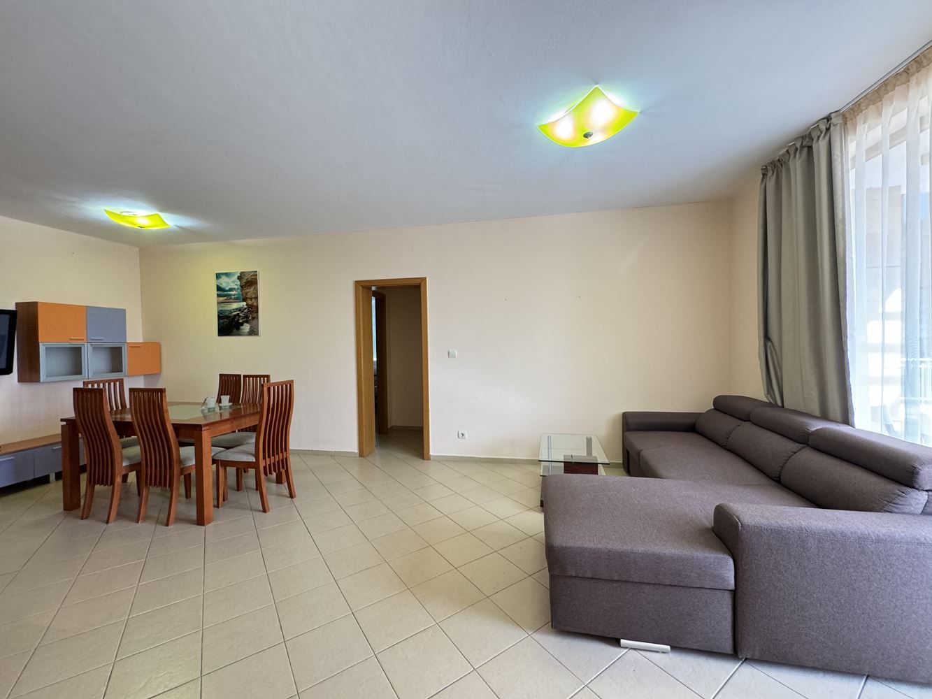 Przestronny apartament z dwiema sypialniami w pierwszej linii brzegowej w Sweti Własie – widok na morze i baseny