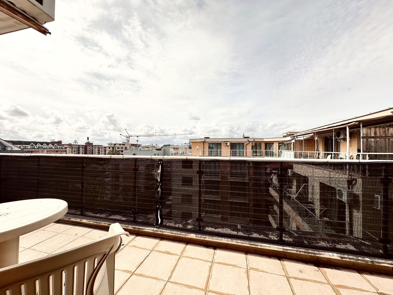 Przestronne studio z imponującym panoramicznym tarasem na Słonecznym Brzegu