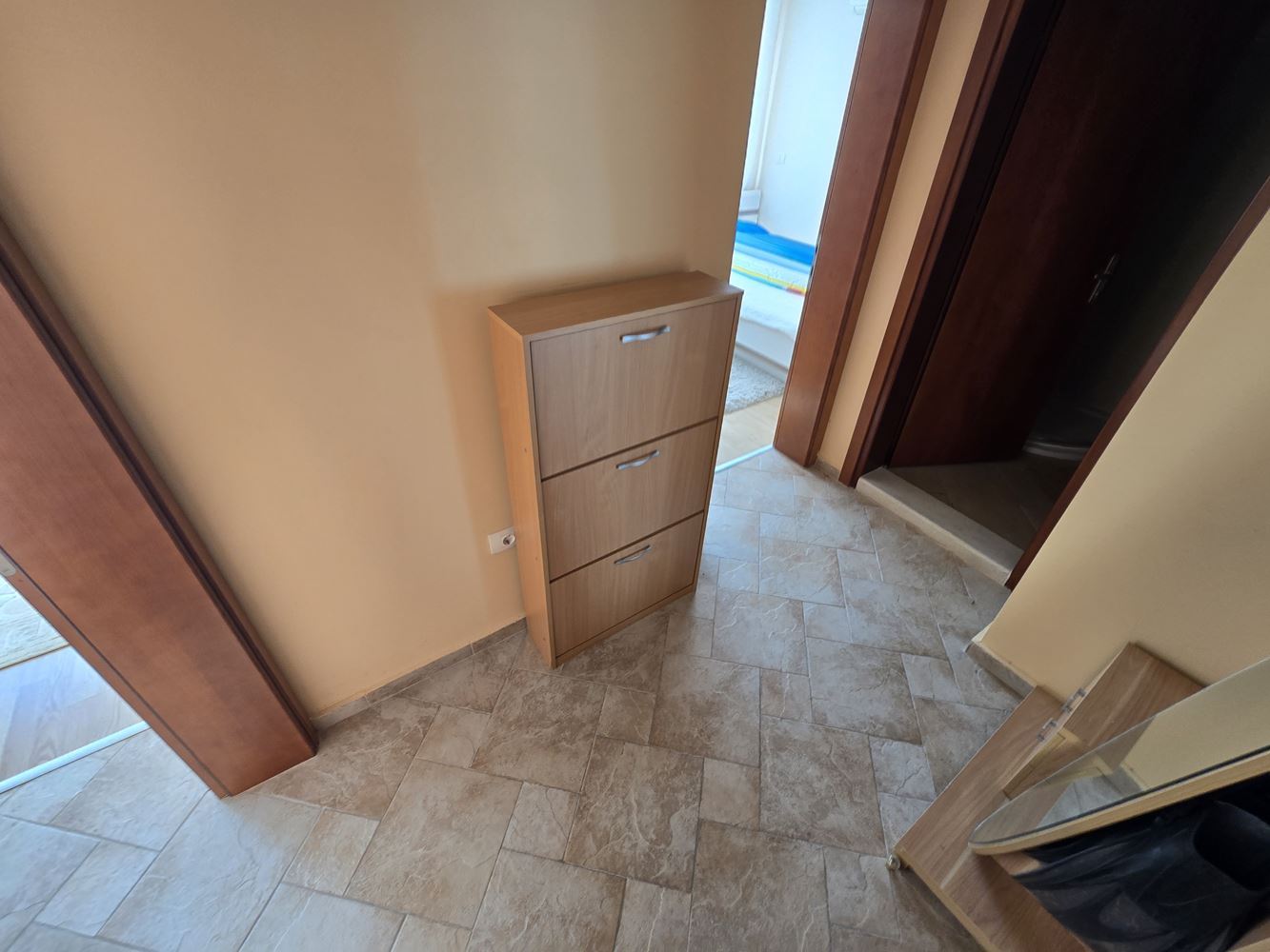 Panoramiczny widok na morze w pierwszej linii brzegowej – umeblowane mieszkanie z jedną sypialnią w Świętym Własie