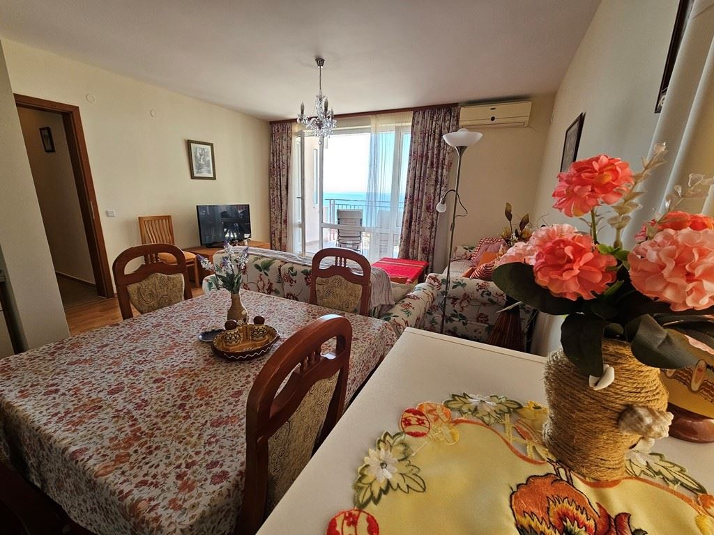 Sveti Vlas, pierwsza linia morza – panoramiczne mieszkanie z jedną sypialnią z widokiem na morze z każdego pokoju