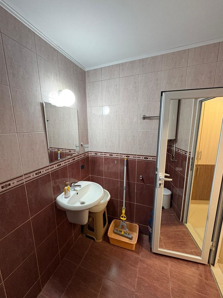 Umeblowane studio w Pomorie – doskonała lokalizacja, 400 m od morza i centrum miasta