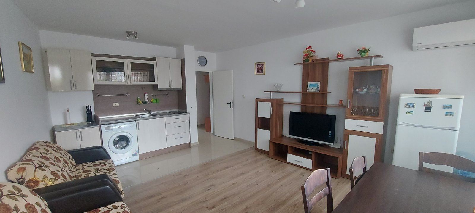 Apartament z jedną sypialnią w Sveti Vlas, z niską opłatą za utrzymanie i udogodnieniami do całorocznego użytkowania