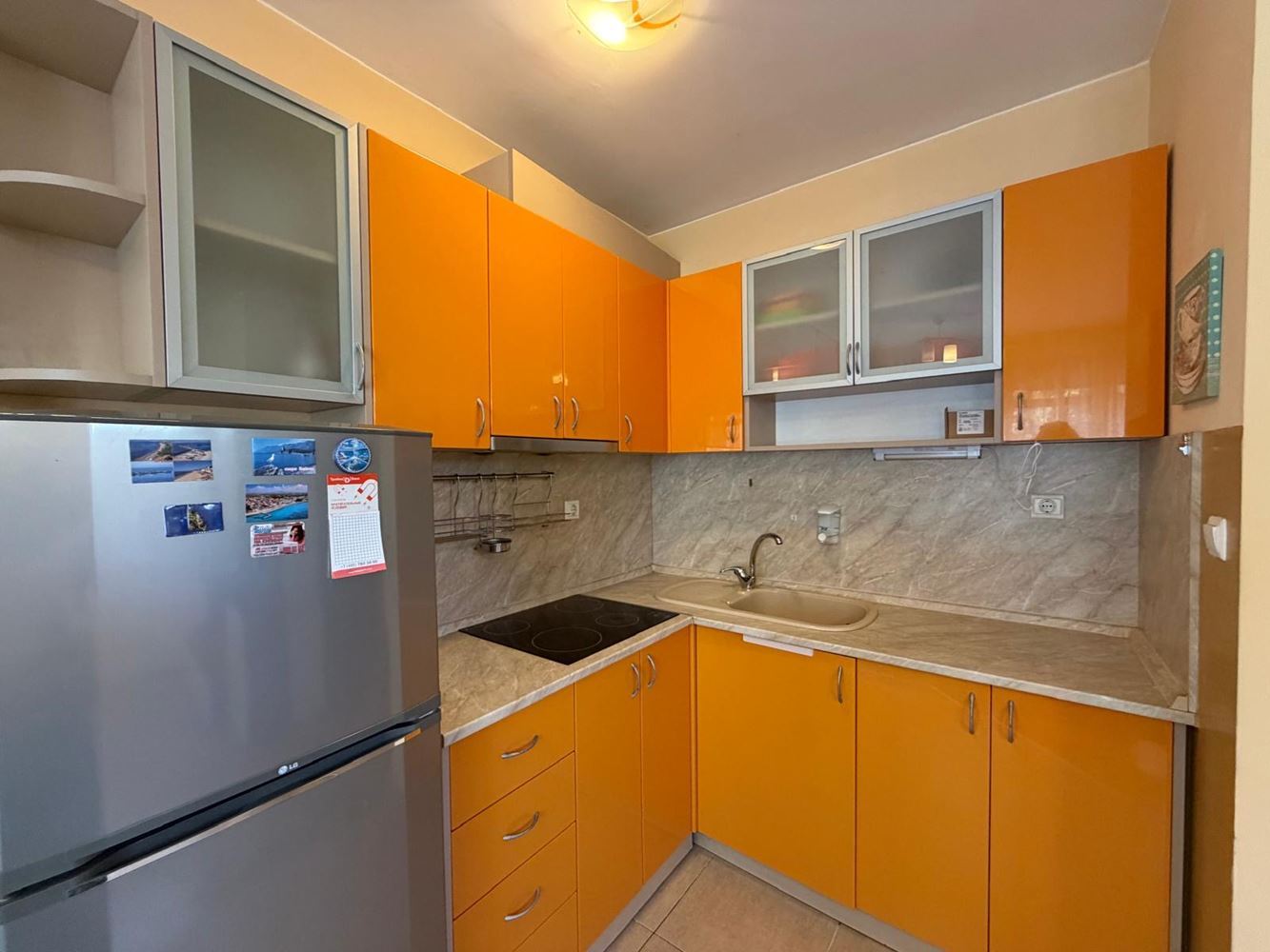 Przytulny apartament z jedną sypialnią w Sarafowie – prywatne wejście, bez opłaty za utrzymanie, idealny do całorocznego zamieszkania
