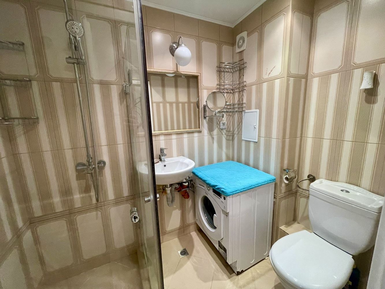 Luksusowy maisonette z ogrodem w elitarnym kompleksie – komfort i relaks blisko morza