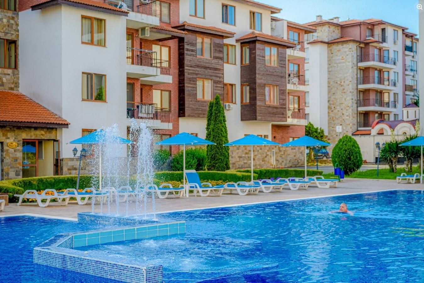 Gotowy do zamieszkania apartament z dwiema sypialniami w ładnym kompleksie w Nesebyrze