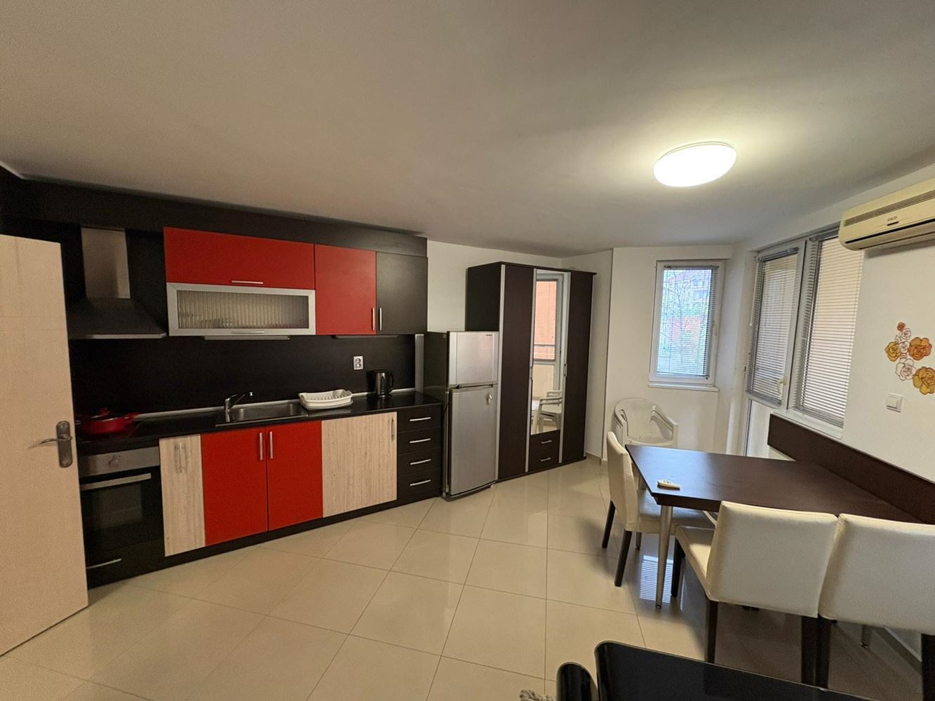 Dwupokojowe mieszkanie w Pomorie – doskonała lokalizacja 400 m od morza i centrum