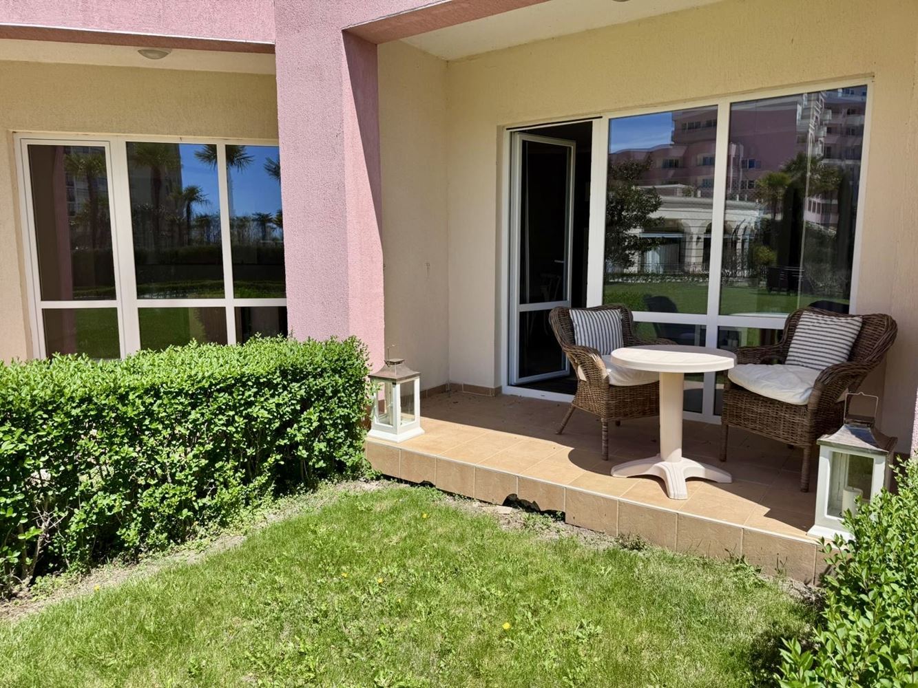  Luksusowe mieszkanie z jedną sypialnią w prestiżowym kompleksie pierwszej linii – komfort, styl i nieskończone udogodnienia