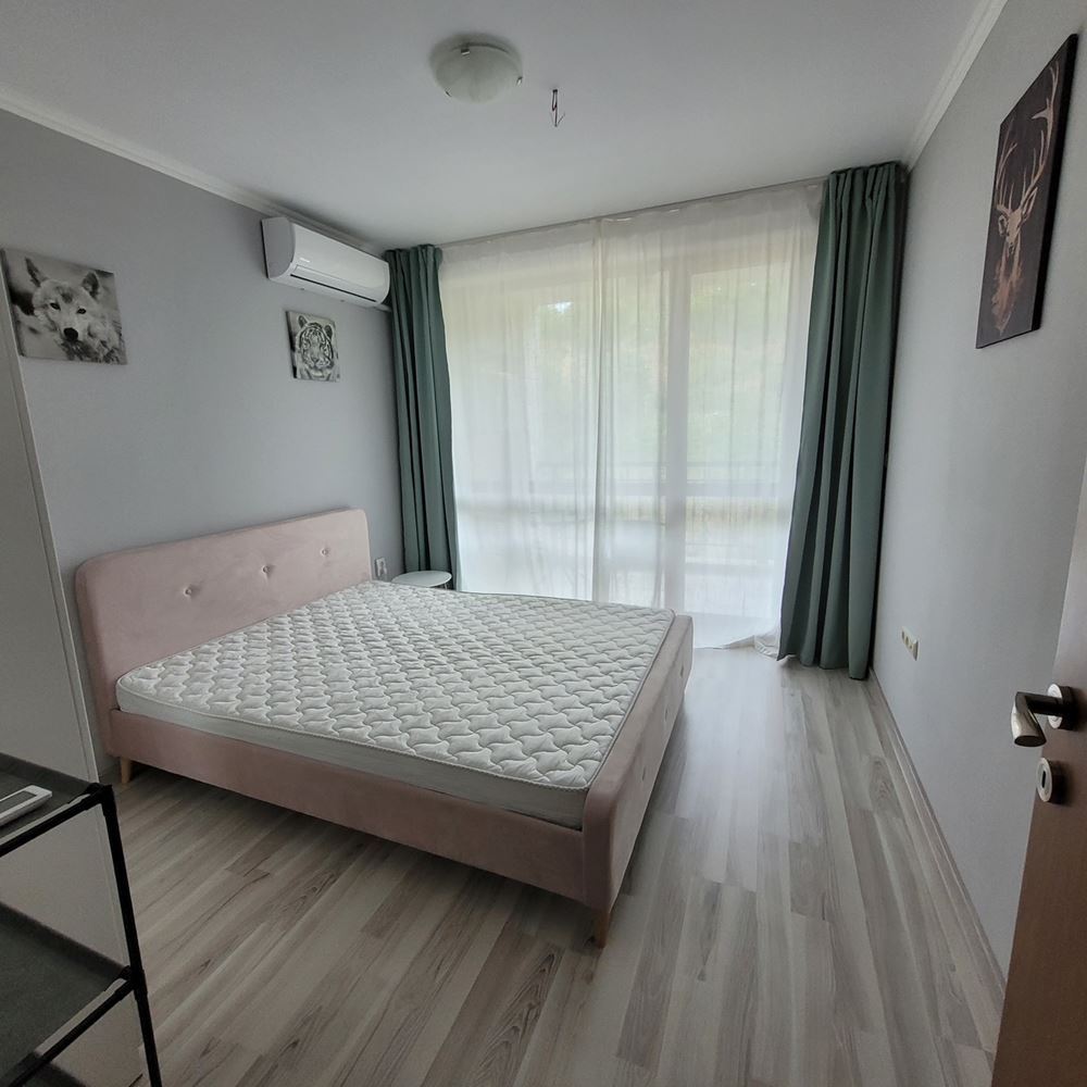 Przytulny apartament z jedną sypialnią z nowym wyposażeniem w zamkniętym kompleksie nad morzem w kurorcie Elenite