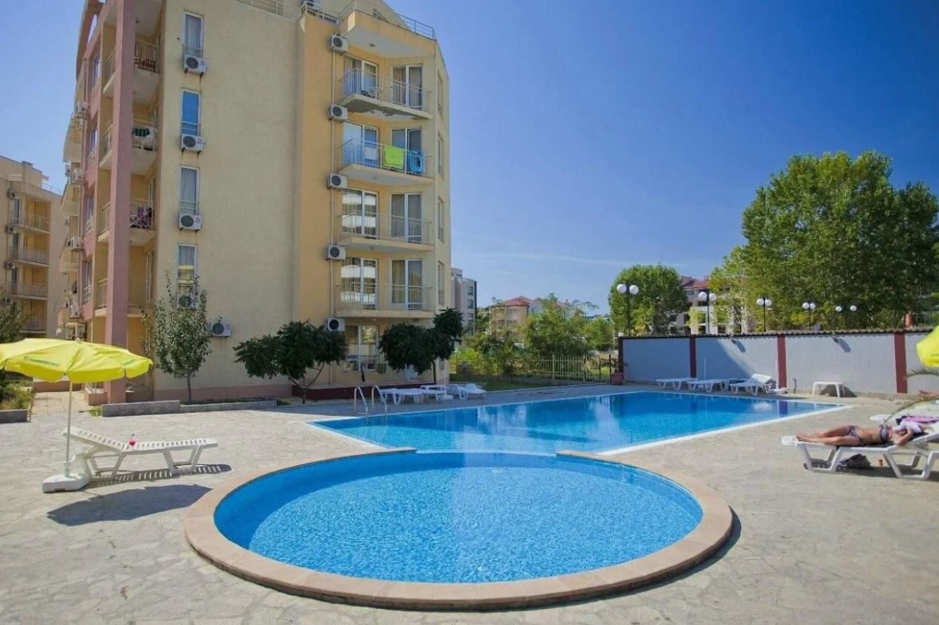 Apartament z jedną sypialnią 300 metrów od plaży w Słonecznym Brzegu – doskonała okazja do remontu i inwestycji