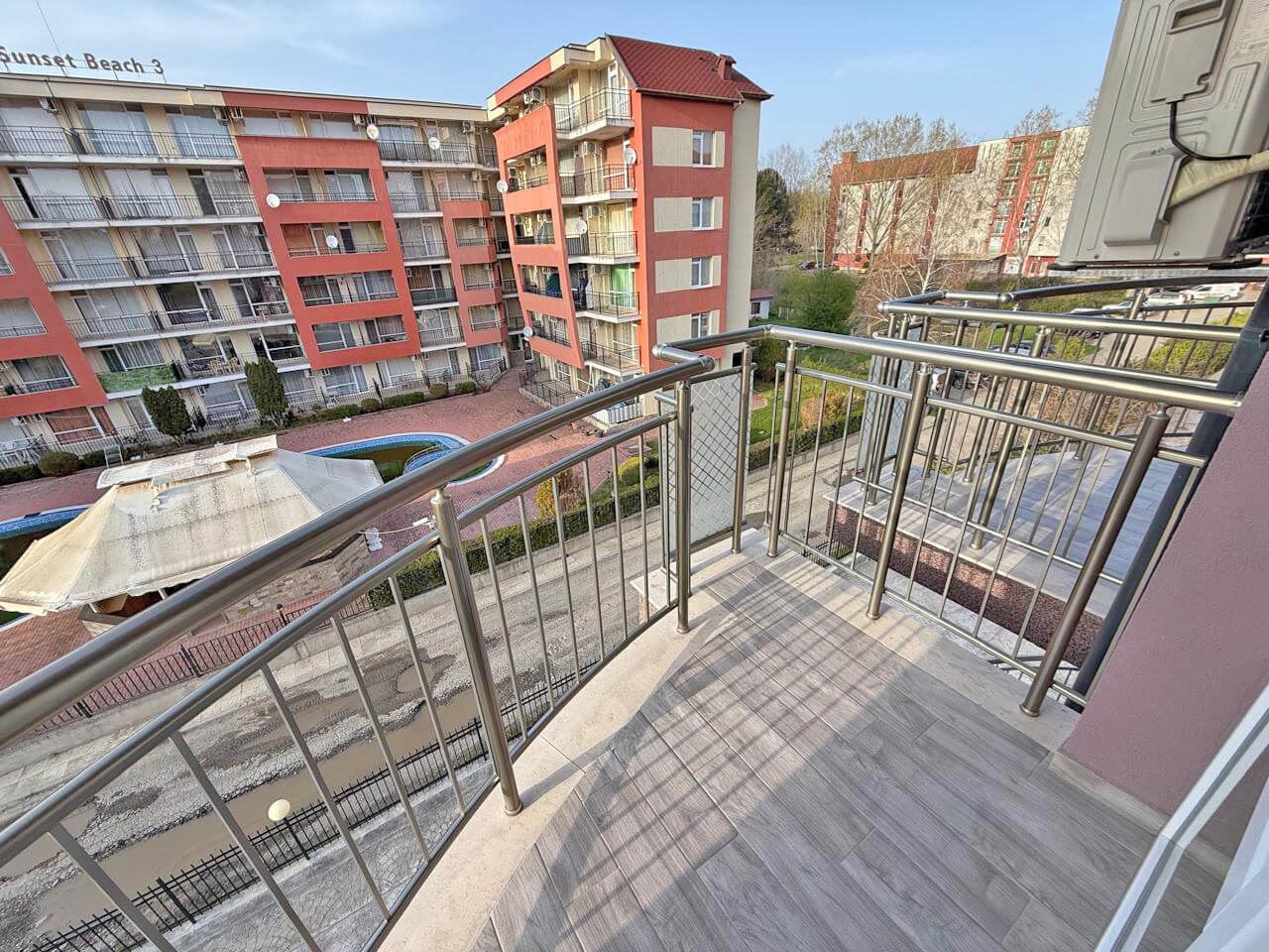 Luksusowo umeblowane mieszkanie z jedną sypialnią w Słonecznym Brzegu – spokój, zieleń i doskonała lokalizacja