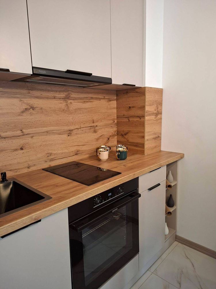 Stylowe dwupokojowe mieszkanie z niską opłatą eksploatacyjną w Słonecznym Brzegu – komfort, bezpieczeństwo i doskonała inwestycja nad morzem