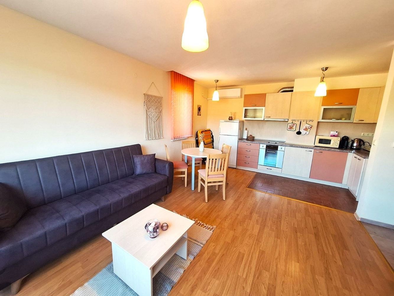 Zaledwie kilka kroków od morza – przytulny apartament z dwiema sypialniami przy wjeździe do Świętego Własu