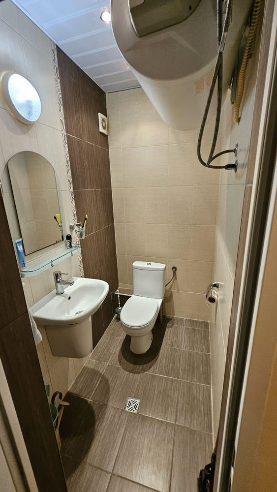 Apartament z dwiema sypialniami w pierwszej linii brzegowej w Kiten z panoramicznym widokiem na morze i imponującymi tarasami