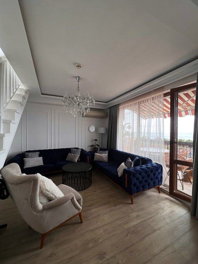 Komfortowy dwupoziomowy apartament z dwiema sypialniami i panoramą morza w Sveti Vlas – nieruchomość w prestiżowej lokalizacji z imponującym widokiem