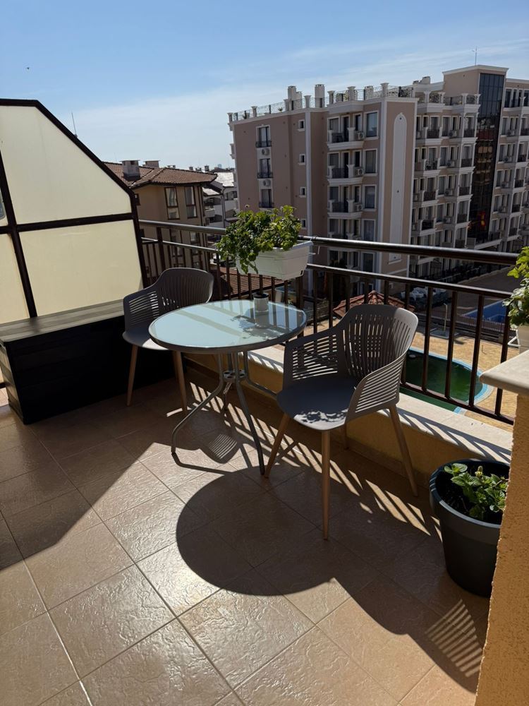 Dwupokojowe mieszkanie 100 m od morza w Świętym Własie – wysoka jakość życia, spokój i doskonała lokalizacja