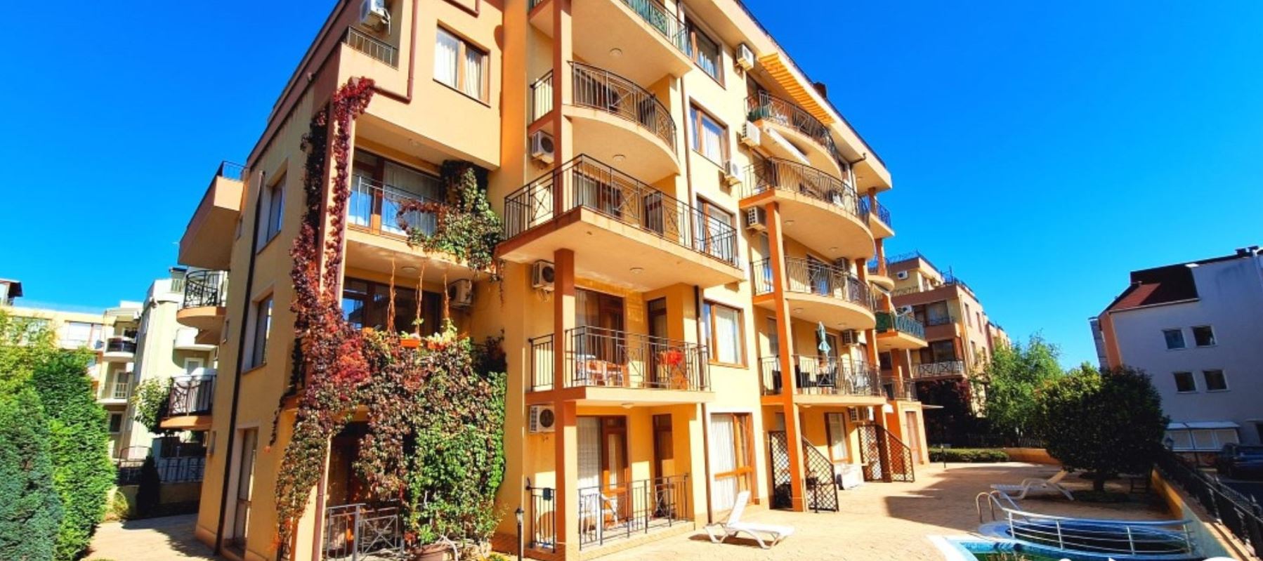Przytulny apartament z jedną sypialnią na parterze, 300 metrów od morza w Sveti Vlas