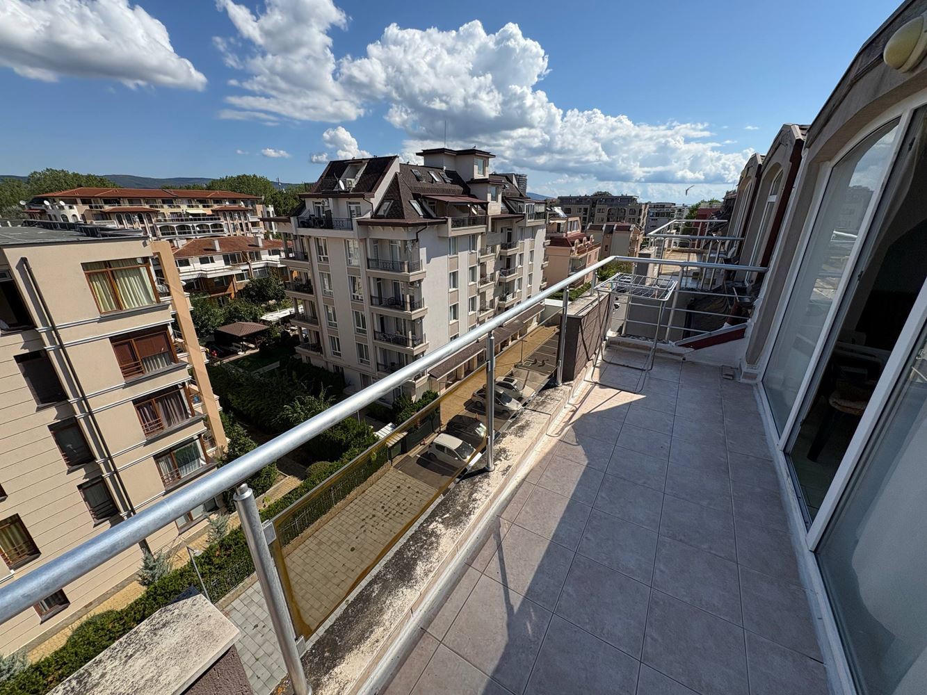 Mieszkanie z jedną sypialnią z potencjałem w najbardziej zielonej części Słonecznego Brzegu