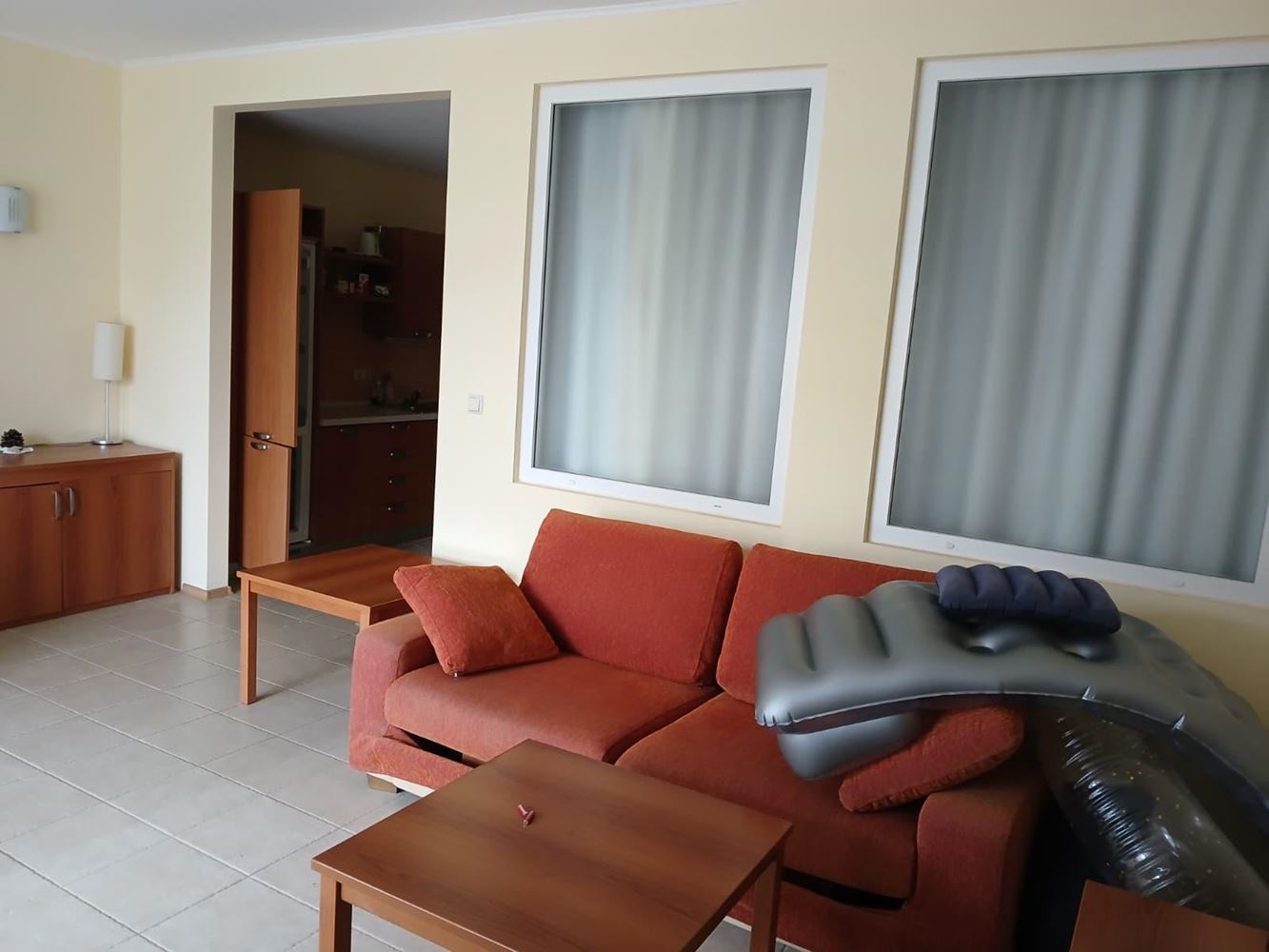 Atrakcyjny apartament z jedną sypialnią przy samej plaży w Pomorie – komfort, baseny i strefa SPA