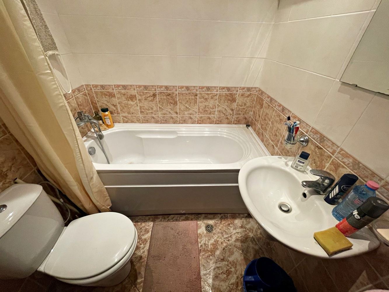 Apartament z jedną sypialnią z panoramicznym widokiem na morze w Świętym Własie – styl, komfort i doskonała inwestycja