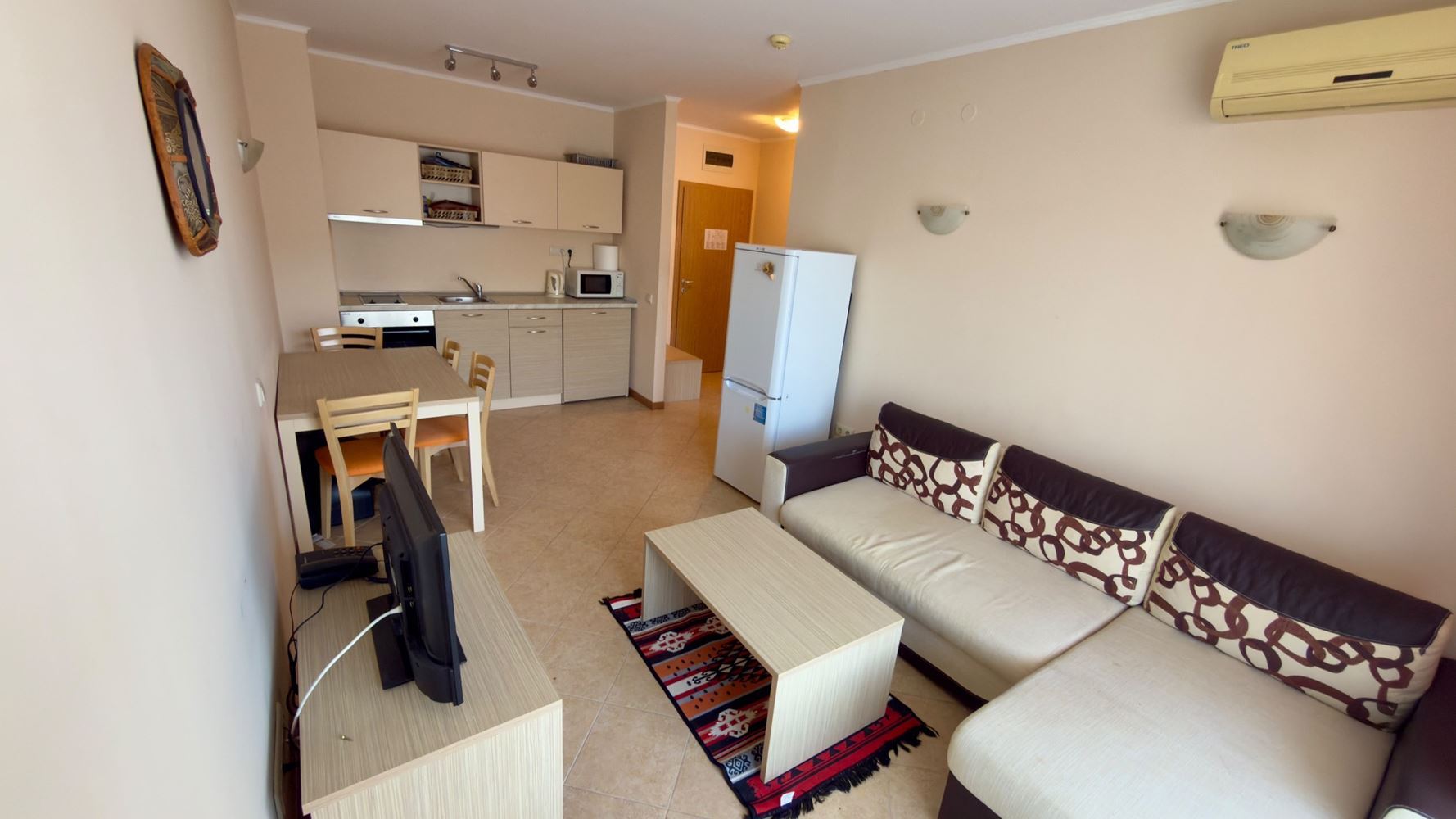 Przestronny apartament z jedną sypialnią, dużym tarasem i widokiem na basen w Słonecznym Brzegu