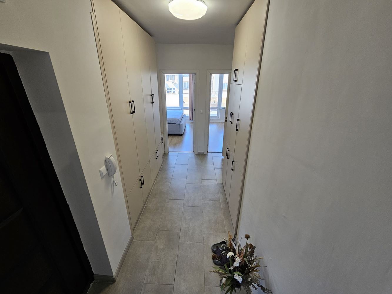 Przestronne i jasne mieszkanie z dwiema sypialniami i dwoma dużymi tarasami w Meden Rudnik – idealne dla rodziny lub jako inwestycja