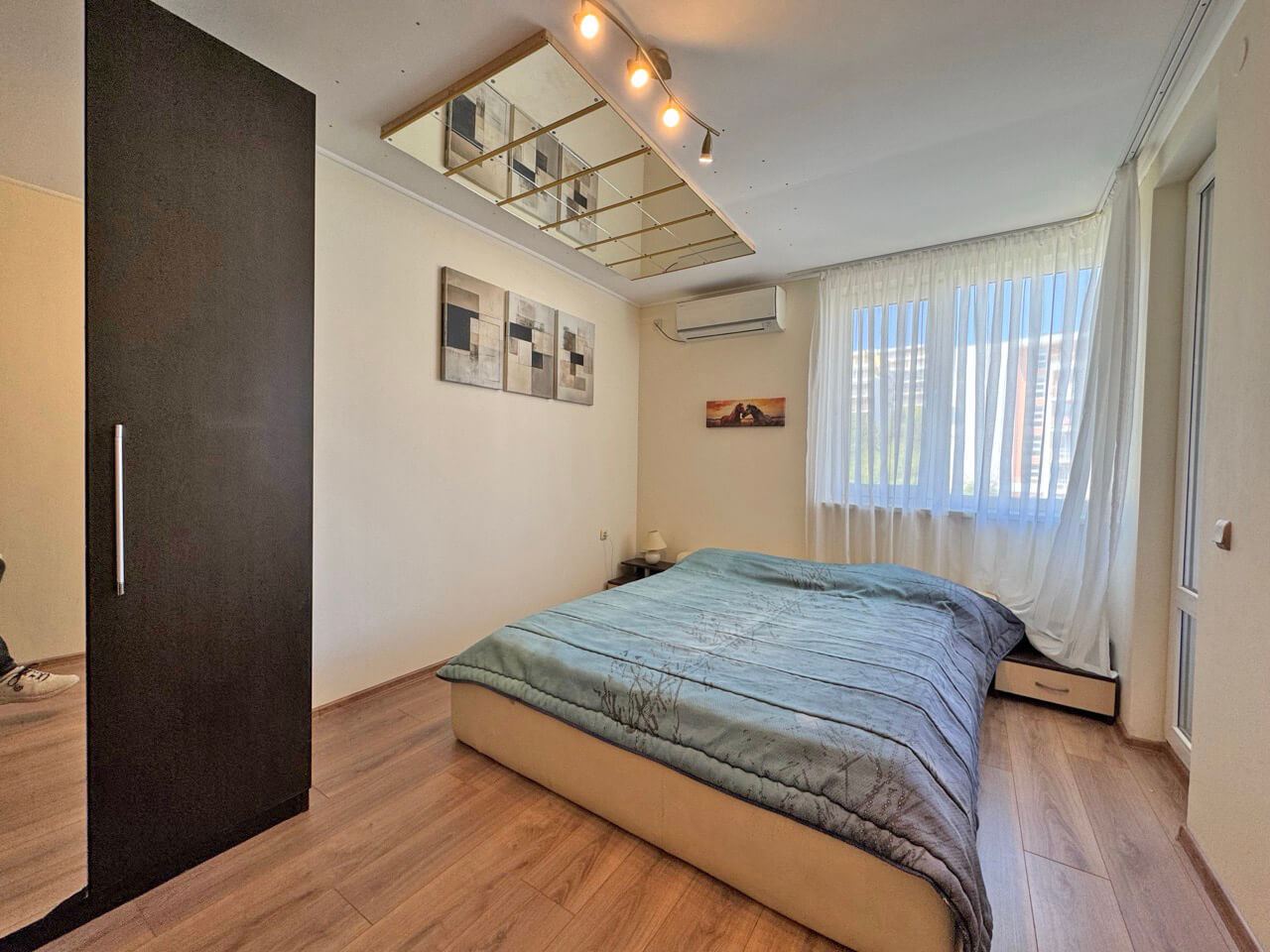 Apartament z dwiema sypialniami w luksusowym kompleksie na pierwszej linii w Świętym Własie