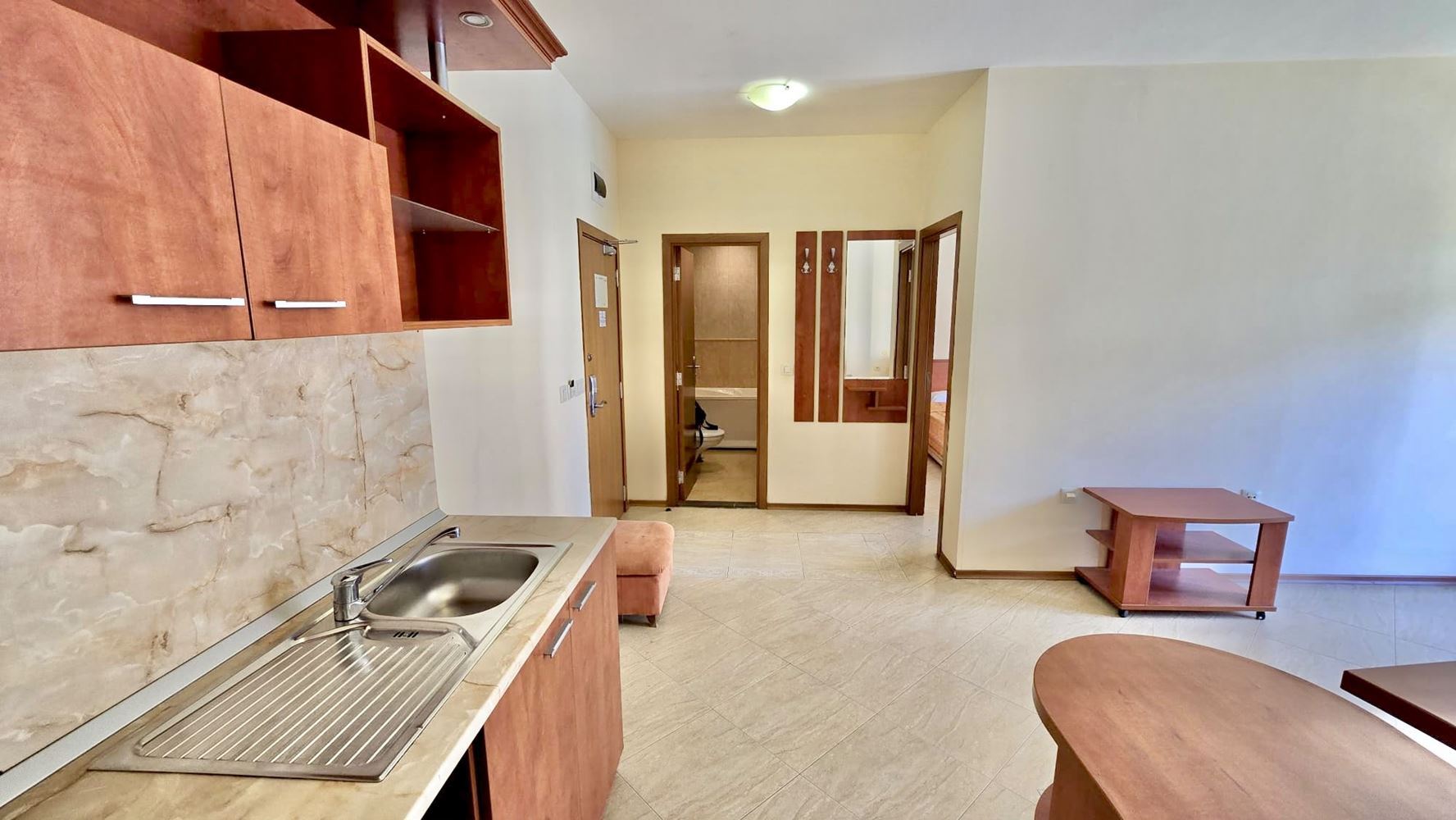 Apartament z jedną sypialnią w pobliżu Cacao Beach z widokiem na basen – gotowe dokumenty i doskonały potencjał inwestycyjny