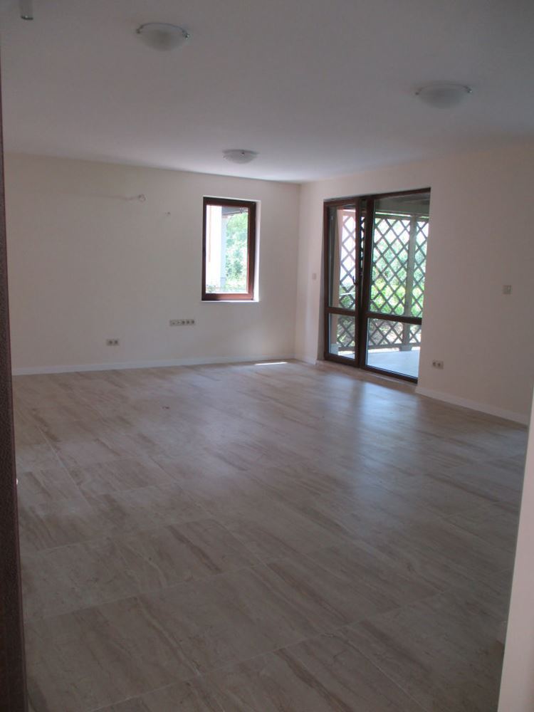 Dwupiętrowy dom typu townhouse w kompleksie „Green Life”, Sozopol – stylowe życie tuż przy plaży