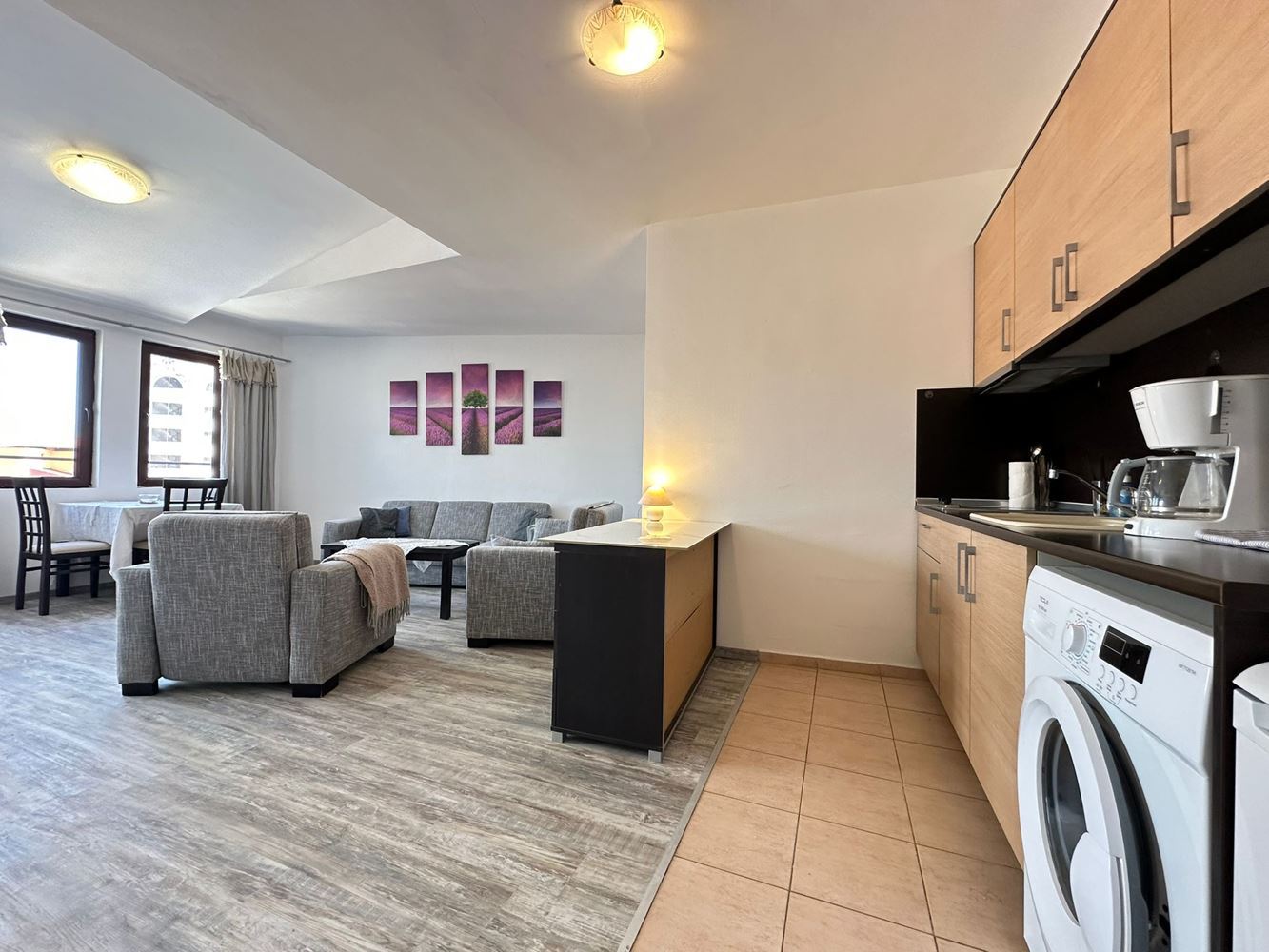 Apartament z jedną sypialnią w pierwszej linii morza w Aheloj – morska atmosfera, luksusowe udogodnienia i gotowe dokumenty do transakcji