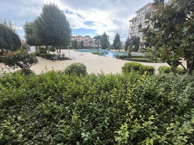Przestronny apartament z trzema sypialniami, blisko morza, z doskonałą infrastrukturą kompleksu
