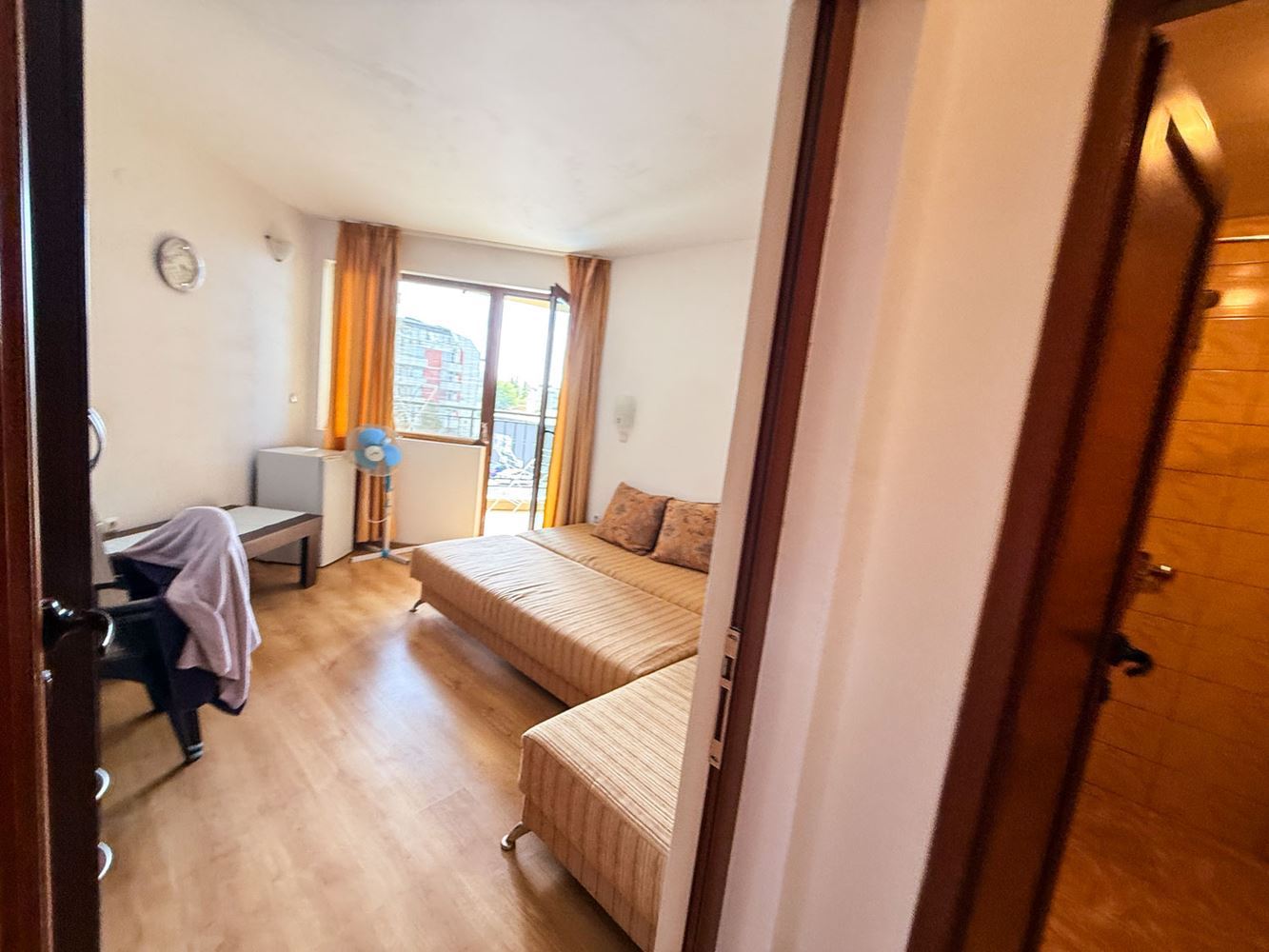 Słoneczny Brzeg: przytulny apartament z jedną sypialnią z niską opłatą za utrzymanie