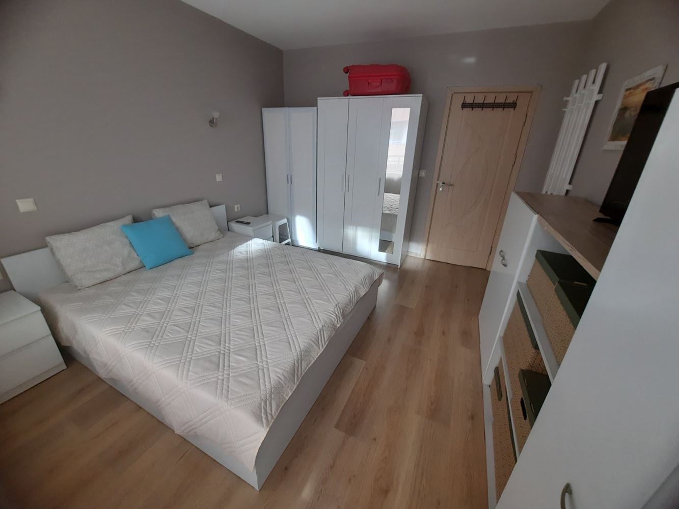 Mieszkanie dwupokojowe z jedną sypialnią, 300 metrów od morza w Pomorie