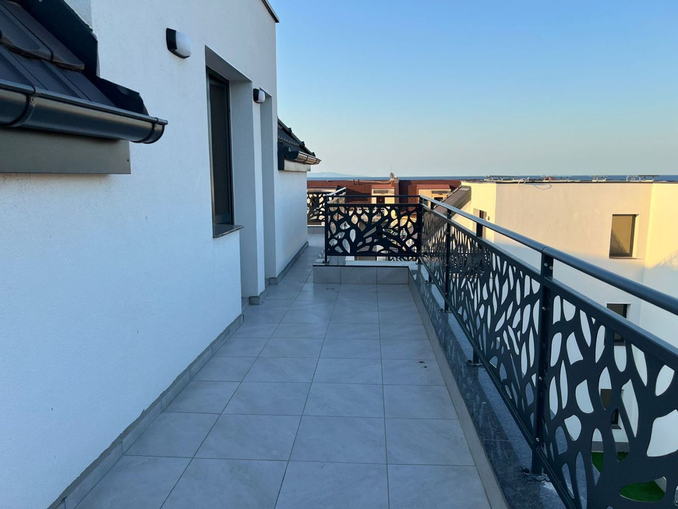 Mieszkanie z dwiema sypialniami z panoramicznym widokiem na morze – kilka metrów od plaży w Sozopolu