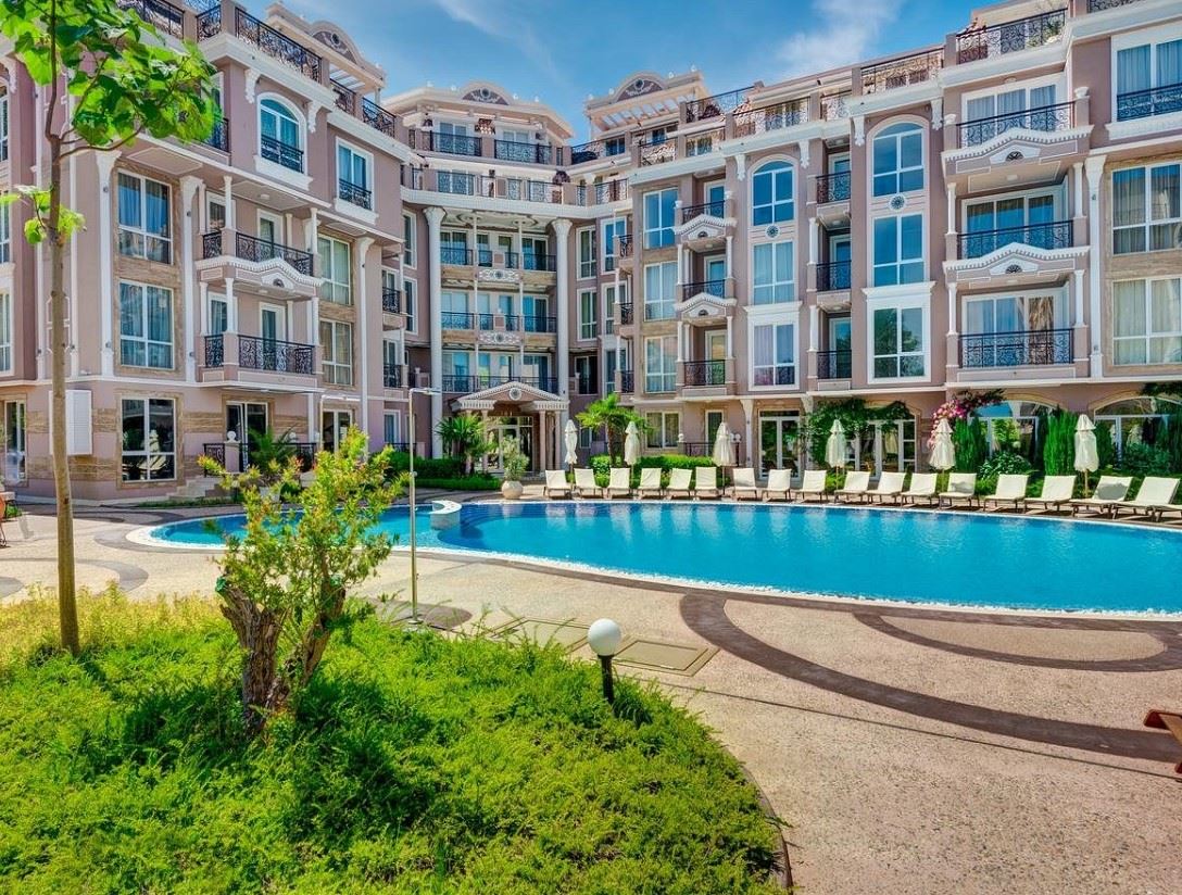 Luksusowe studio z dużą werandą w prestiżowym kompleksie w Słonecznym Brzegu – komfort, zieleń i relaks SPA