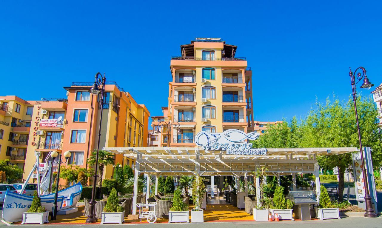 Mieszkanie dwupokojowe (z jedną sypialnią) z bezpośrednim dostępem do basenu w kompleksie „Viktorio“, Sveti Vlas – komfort i wakacyjny klimat