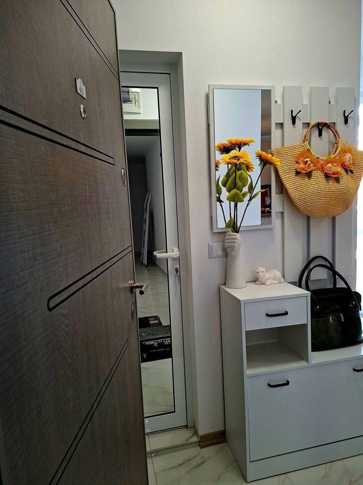 Stylowe dwupokojowe mieszkanie z niską opłatą eksploatacyjną w Słonecznym Brzegu – komfort, bezpieczeństwo i doskonała inwestycja nad morzem