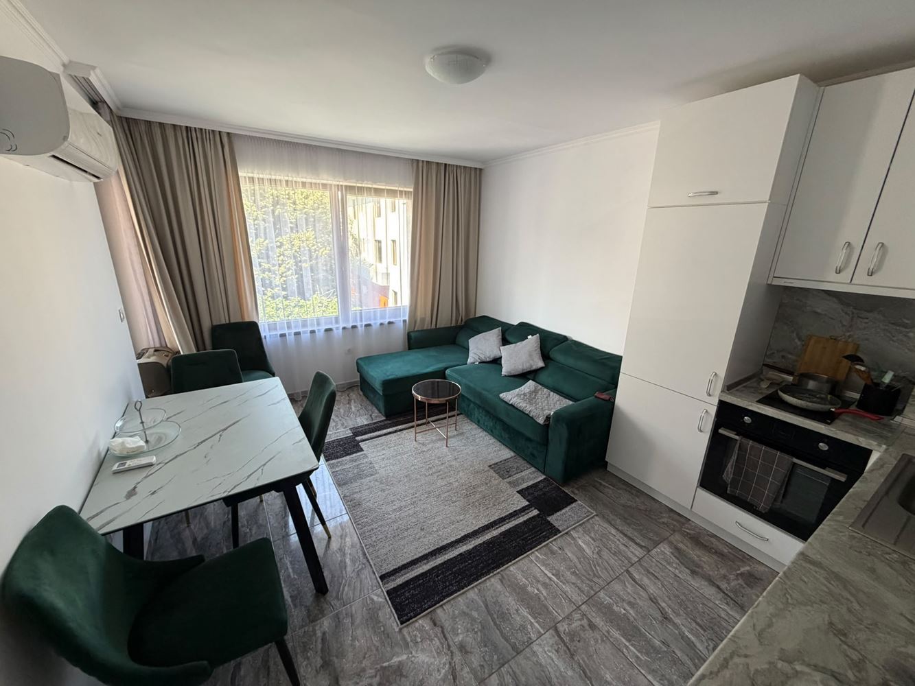 Apartament z jedną sypialnią na pierwszej linii brzegowej w Nesebyrze – komfort, prestiż i niezapomniane widoki