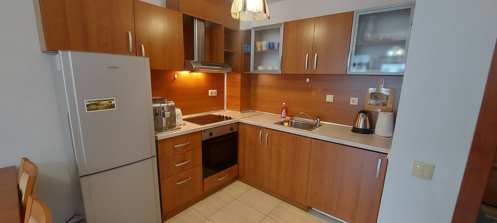  Przestronny apartament z panoramą morza w Sveti Vlas – komfort, zieleń i prestiżowa lokalizacja