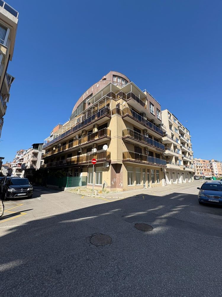 Przestronne studio w sercu Starego Miasta w Pomorie – zaledwie kilka kroków od morza