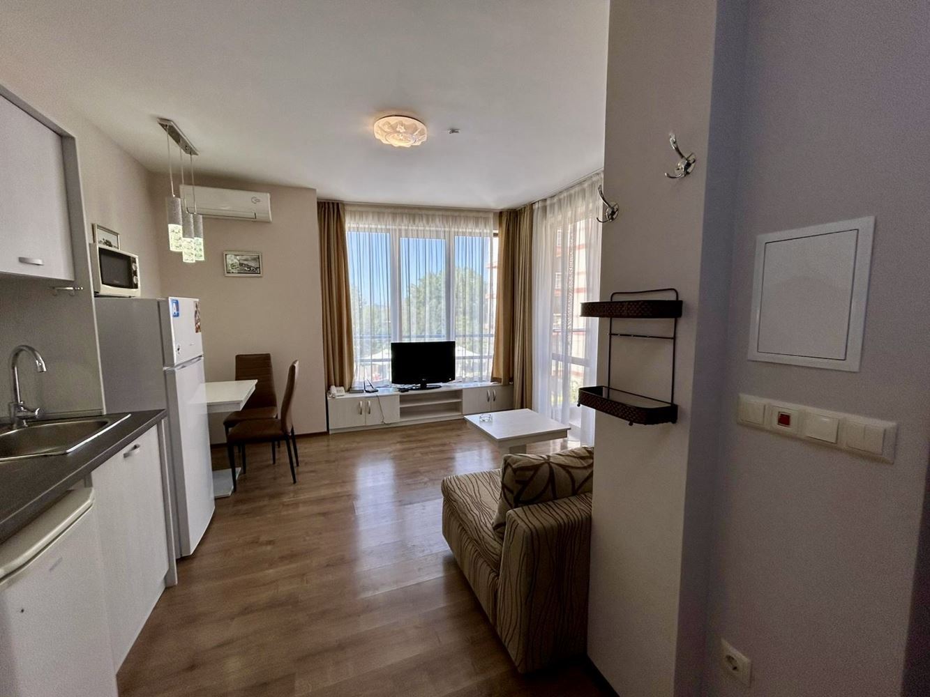 Przytulny apartament z jedną sypialnią z widokiem na basen i tereny zielone w świetnym kompleksie w Słonecznym Brzegu