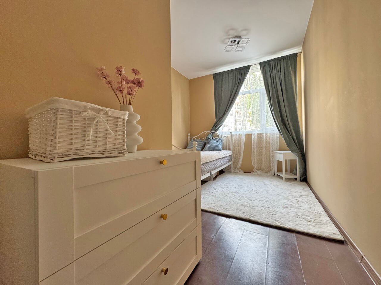 Przestronny apartament z dwiema sypialniami z widokiem na basen w Słonecznym Brzegu