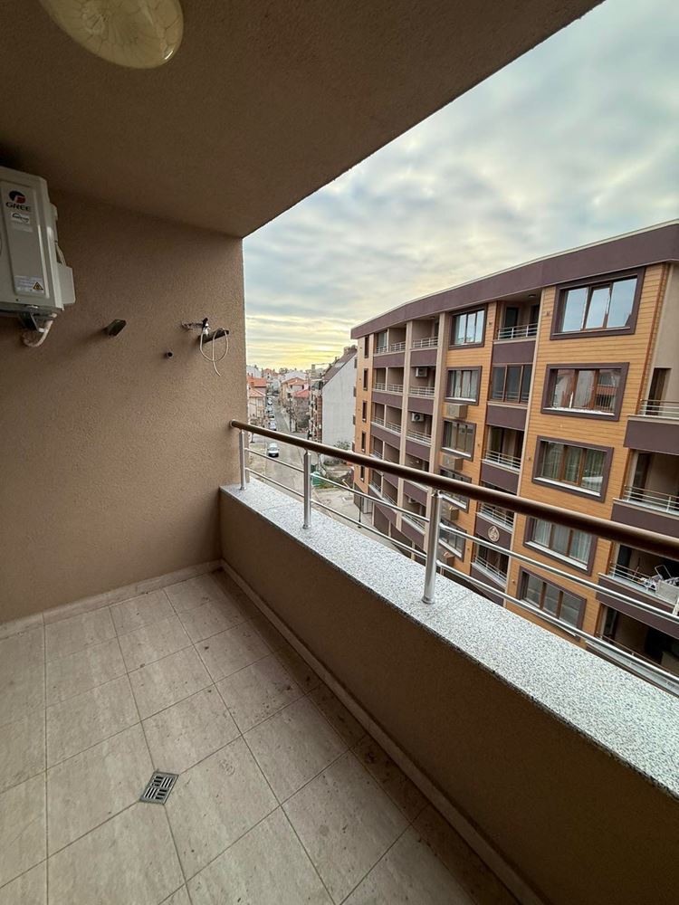 Nowy apartament z jedną sypialnią w Pomorie bez opłaty eksploatacyjnej – gotowy do zamieszkania