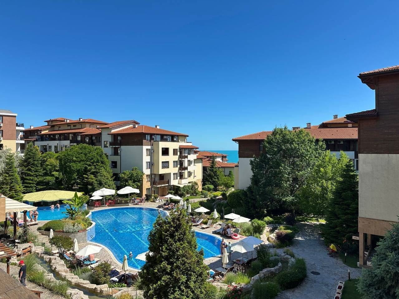 Sveti Vlas – w pełni umeblowany apartament w pierwszej linii brzegowej z prywatną plażą i atmosferą morza