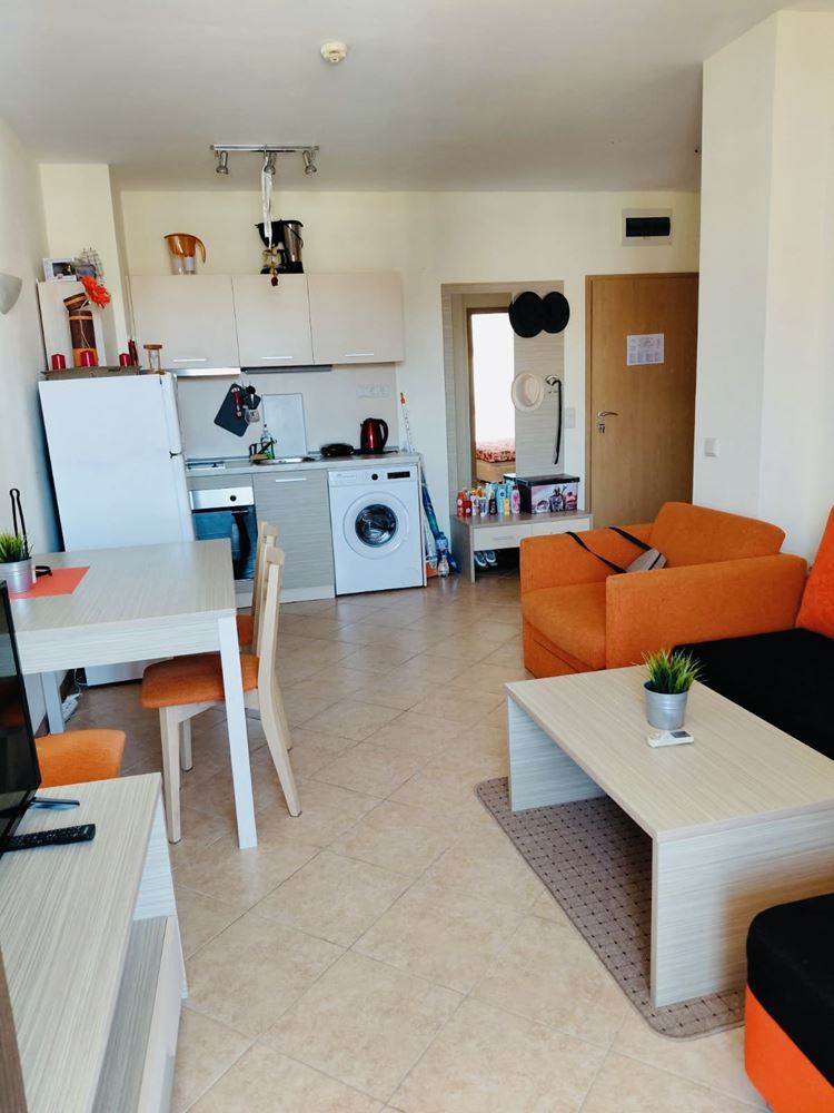 Nadmorski komfort z widokiem na basen – apartament z jedną sypialnią w prestiżowym kompleksie w Słonecznym Brzegu