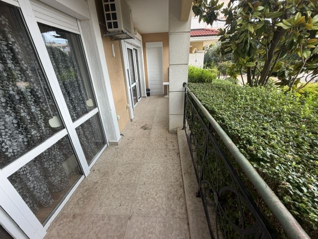 Przestronny apartament z trzema sypialniami, blisko morza, z doskonałą infrastrukturą kompleksu