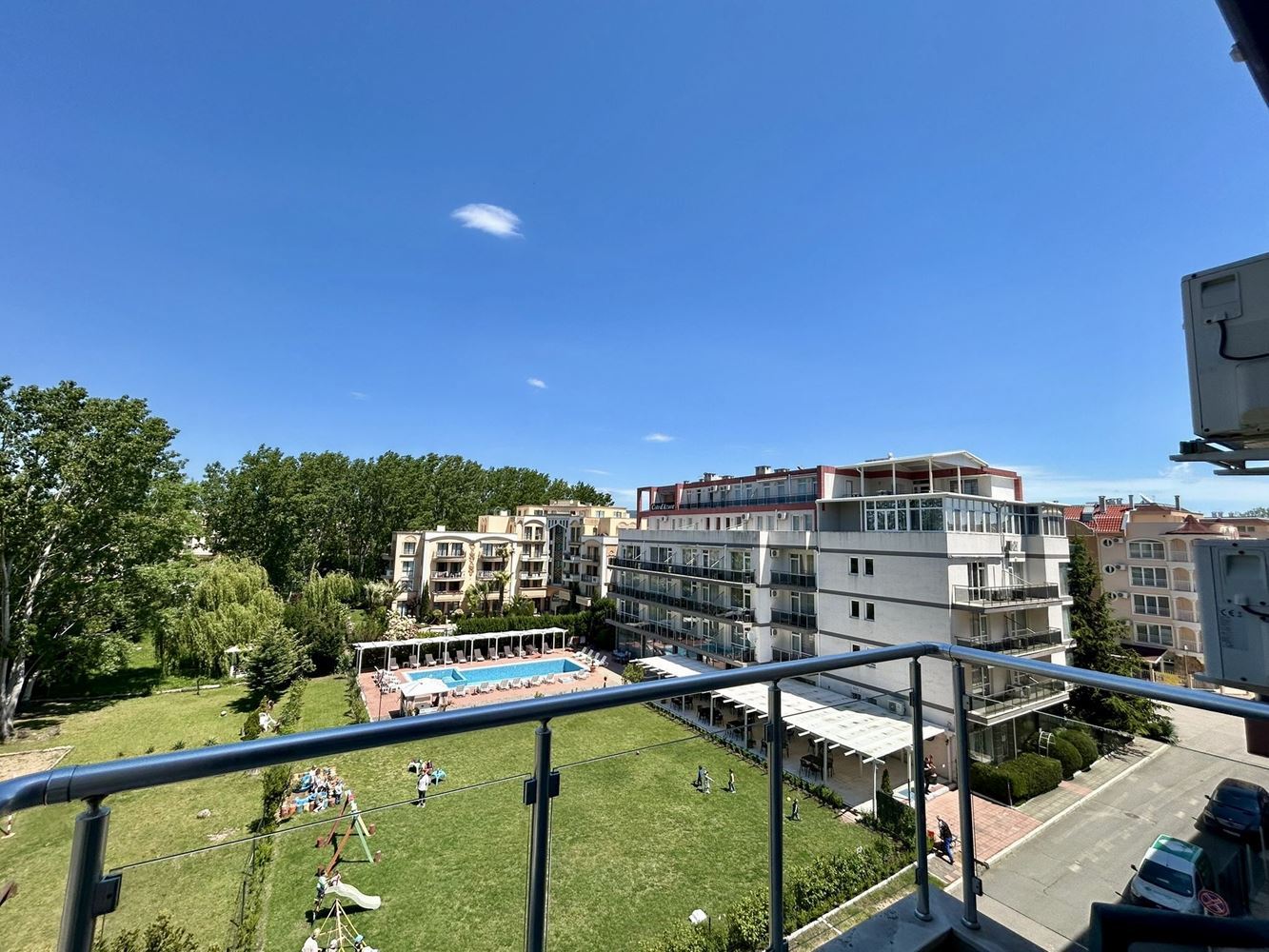 Polski Przytulny apartament z jedną sypialnią w Słonecznym Brzegu – idealna nieruchomość do zamieszkania, wypoczynku i bezpiecznej inwestycji
