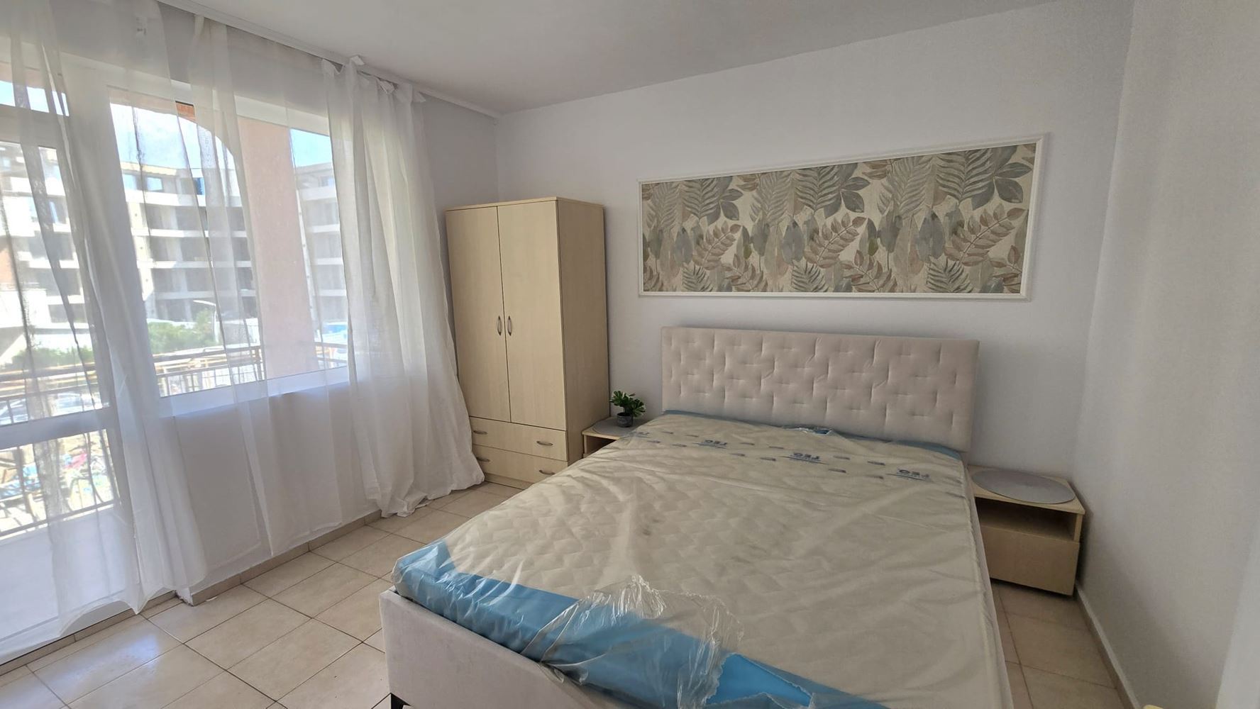 Apartament z dwiema sypialniami, ekspozycją południową i widokiem na basen w Słonecznym Brzegu